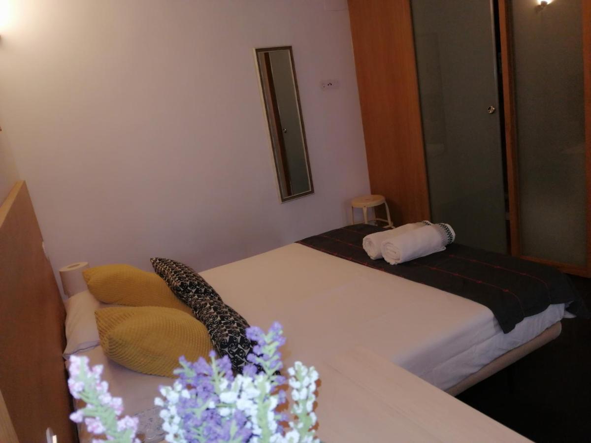 Apartamentos 14Desande Касерес Экстерьер фото